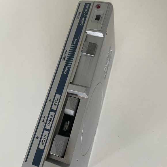 Vintage Audio Mate WALKMAN Cassette player - Picture 6 of 6